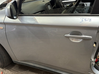 2013 Mitsubishi Outlander GF*W - Left Front Door