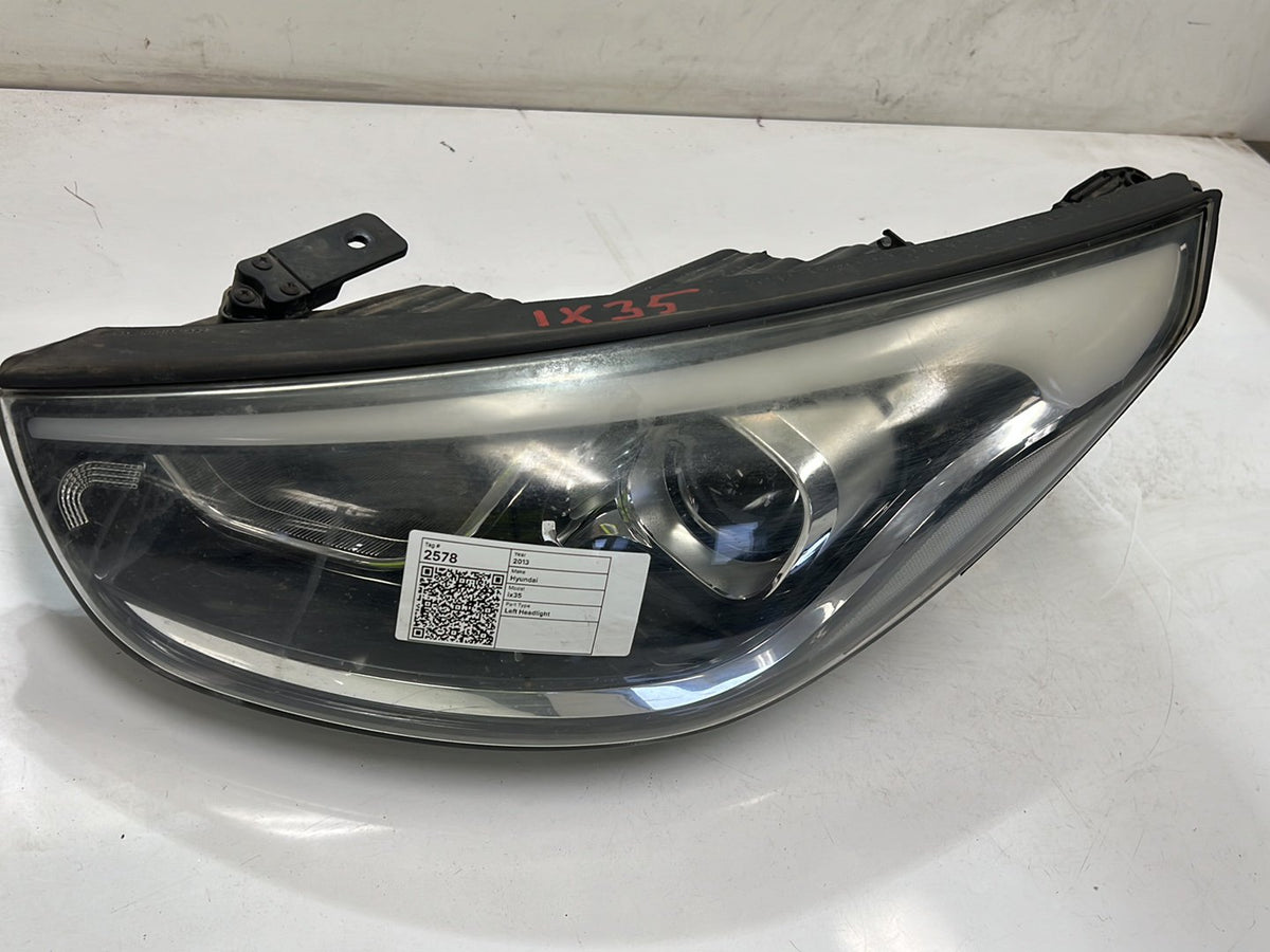 2013 Hyundai ix35 LM - Left Headlight