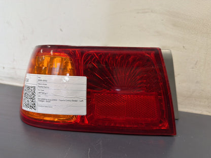 Oct 2000 to Aug 2002 - Toyota Camry Sedan - Left Taillight - Sk20
