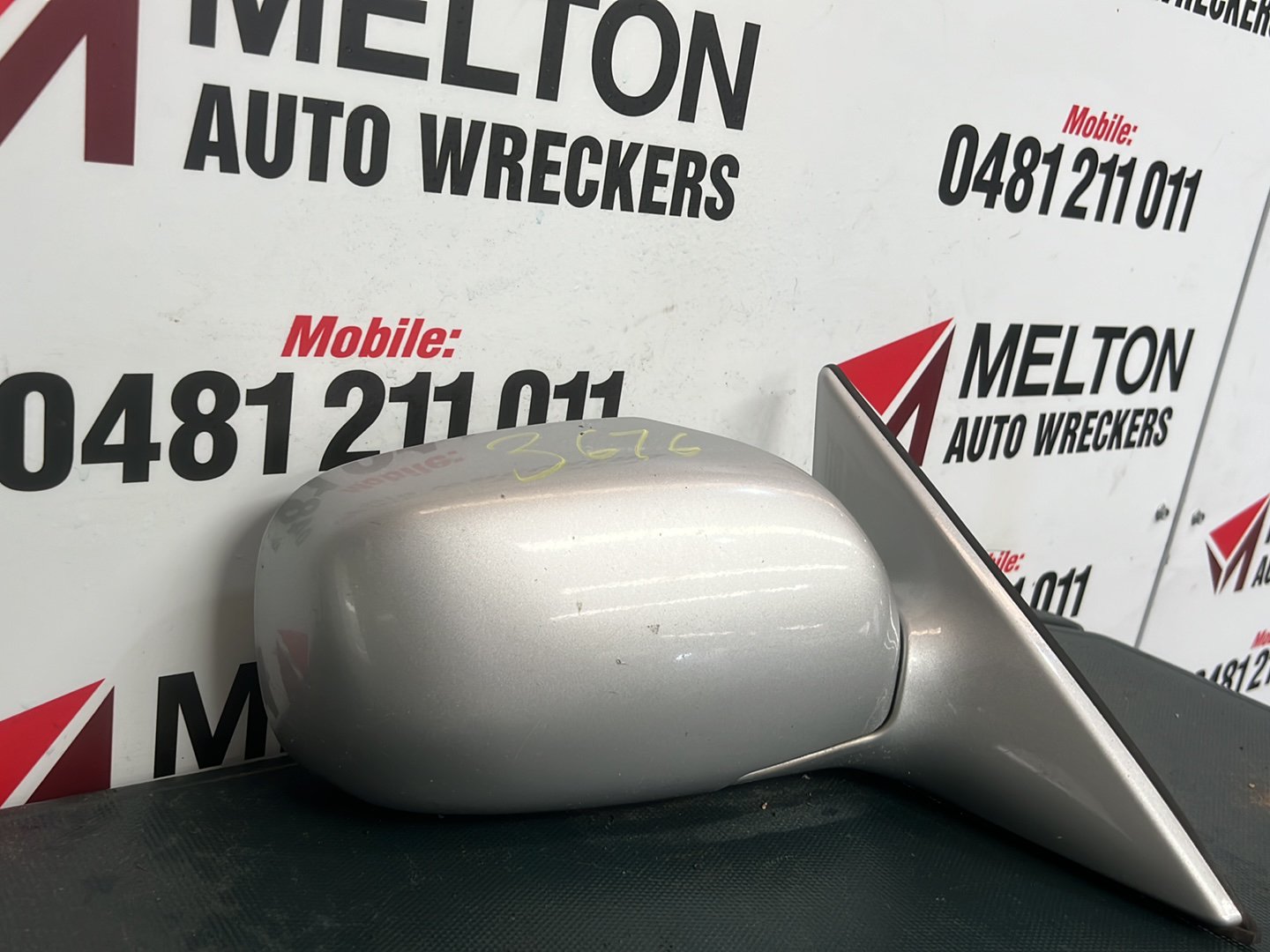 2002-2006 Toyota Camry V30 Right Door Mirror