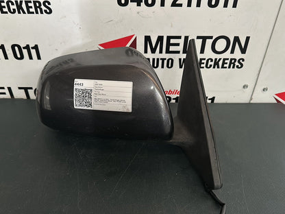 May 2007 to Jul 2010- Toyota Kluger GSU40 GSU45- Right Door Mirror- Non-Puddle Lamp Type, Colour Coded
