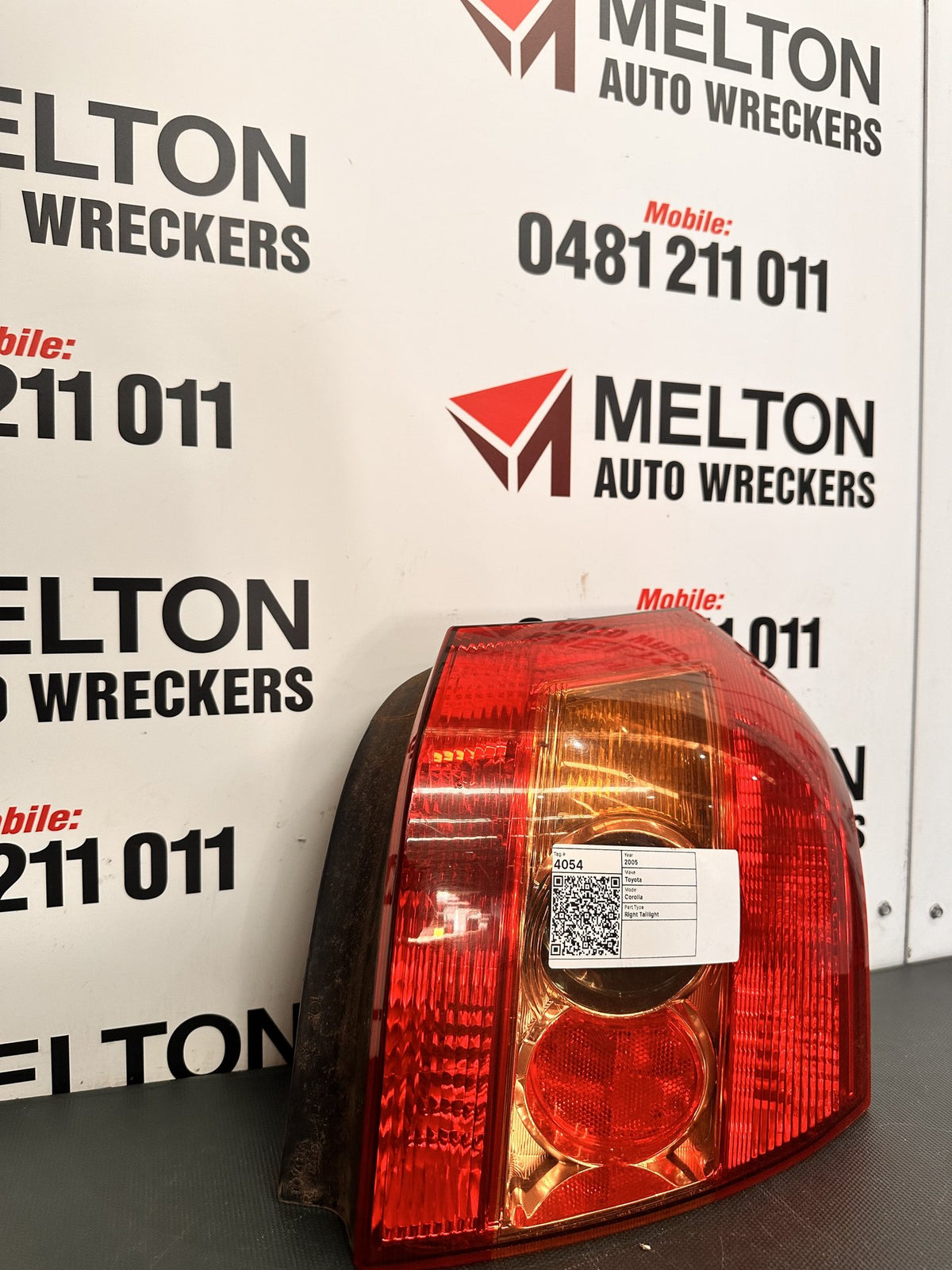 Apr 2004 to Jun 2007- Toyota Corolla ZZE122 Hatchback Built in Japan VIN JTD- Right Taillight- Lens# 13-87