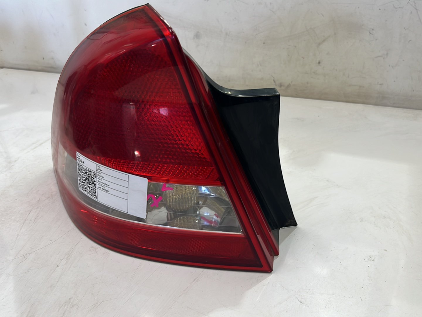 2004 Holden Commodore VZ Left Taillight