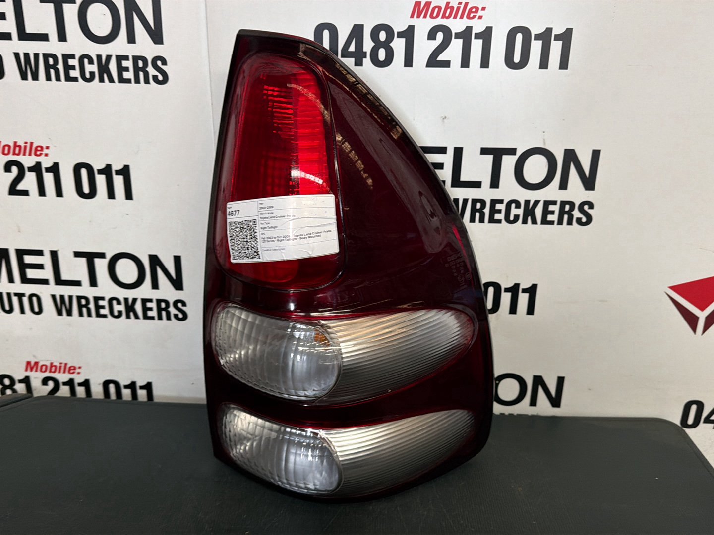 Feb 2003 to Oct 2009 - Toyota Land Cruiser Prado 120 Series - Right Taillight - Body Mounted
