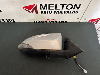 Nov 2011 to Mar 2015- Toyota Camry Altise Atara R Atara S Atara SX Hybrid H RZ ASV50 AVV50- Right Door Mirror- Non-Blind Spot Monitor