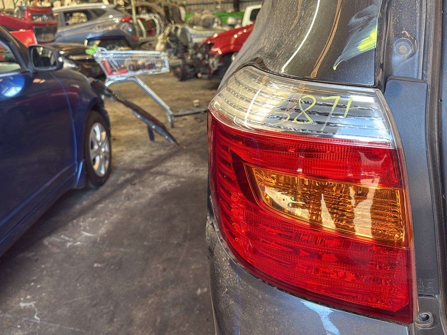 May 2007 to Jul 2010 - Toyota Kluger GSU40 GSU45 - Left Taillight - Body Mounted, Clear Lens Type
