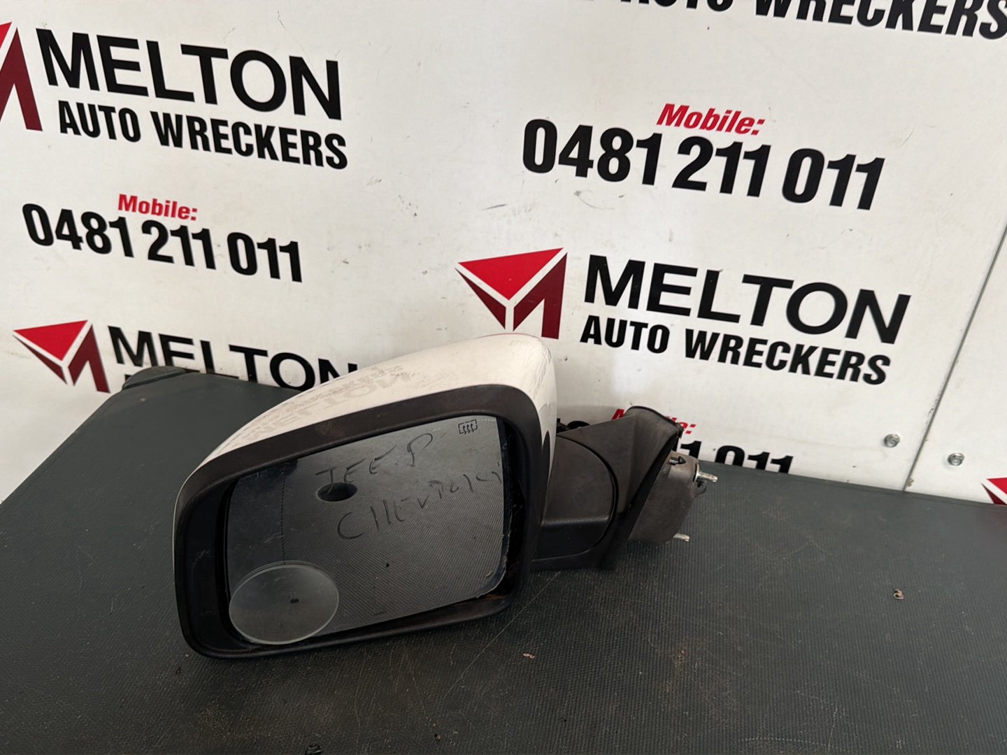 Apr 2013 to Dec 2016- Jeep Grand Cherokee WK- Left Door Mirror- Memory Type, Blind Spot Monitor, Auto-Dimming Type, Non-Puddle Lamp Type, Colour Coded