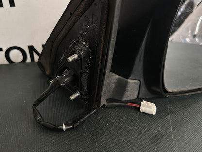 May 2007 to Jul 2010- Toyota Kluger GSU40 GSU45- Right Door Mirror- Non-Puddle Lamp Type, Colour Coded