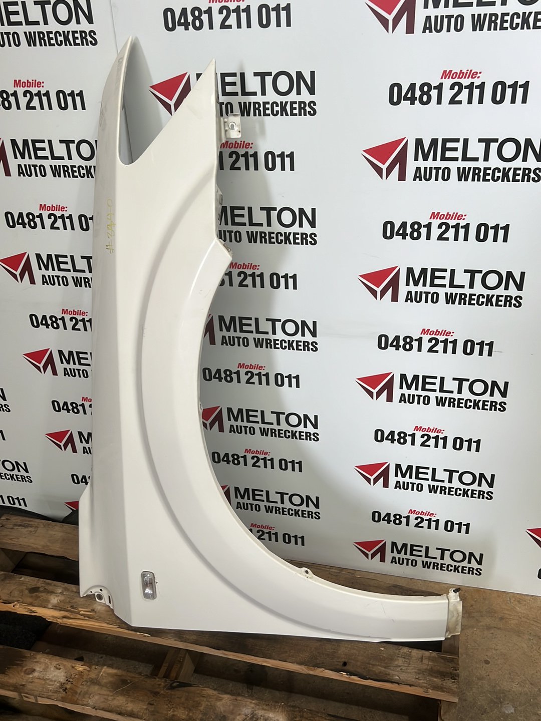 2011 Dodge Journey Right Front Guard