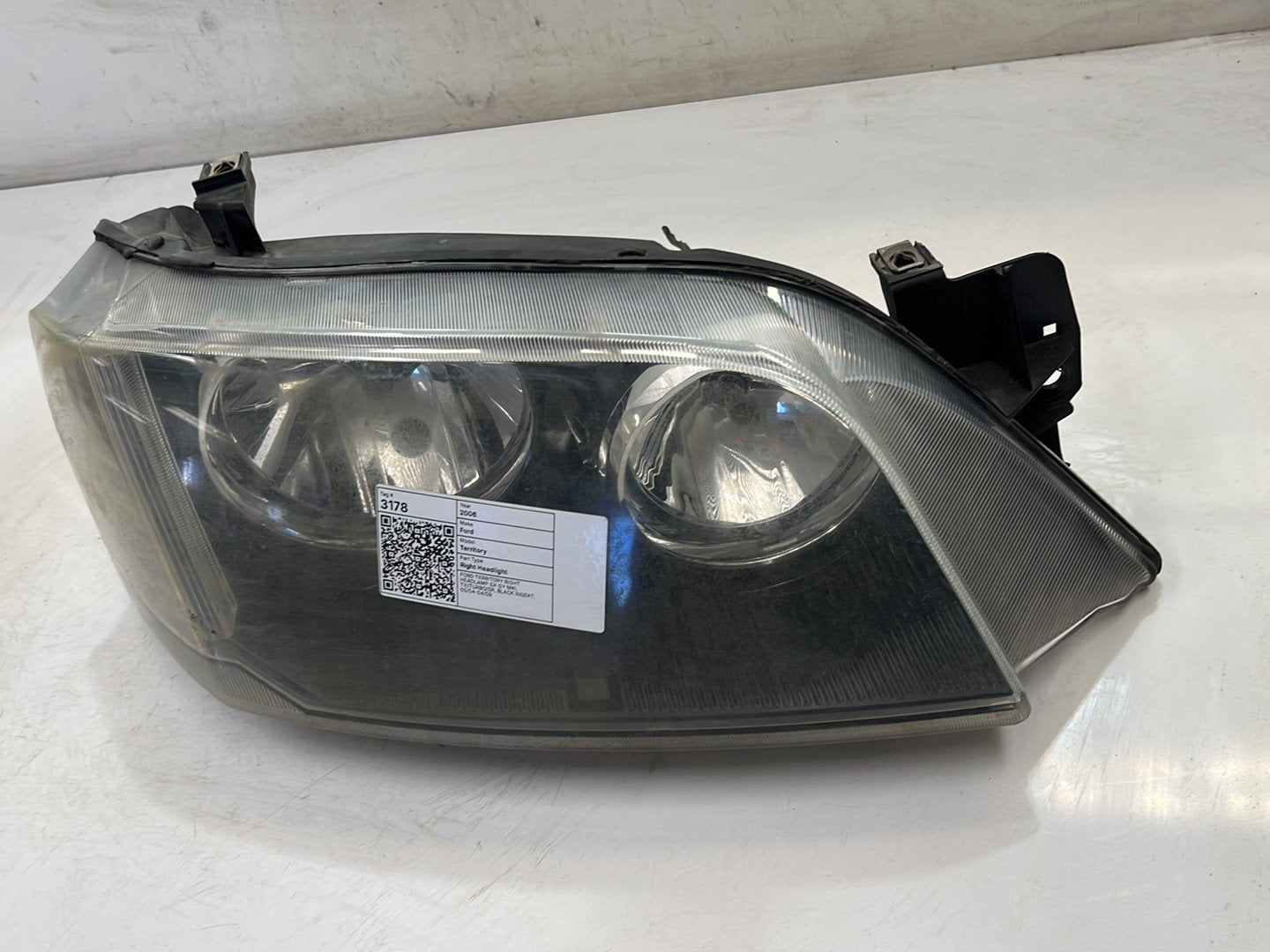 May 2004 to Apr 2009- Ford Territory SX SY MkI TX SR Turbocharged- Right Headlight- Black Insert