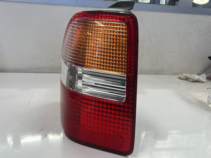 Right Taillight, 2001, Honda, Odyssey