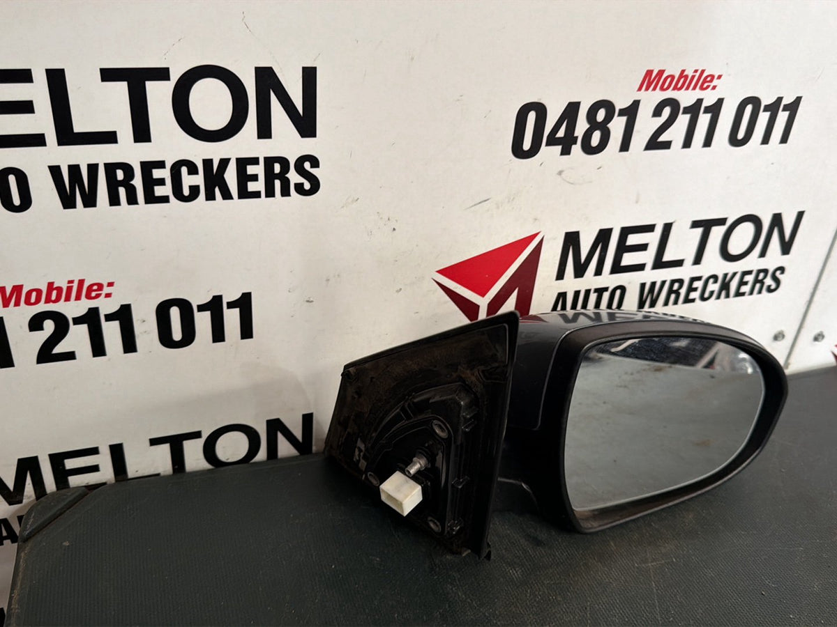 Jun 2015 to Jun 2018- Hyundai Tucson TL Active Active X- Right Door Mirror- Non-Heated Type, Non-Indicator