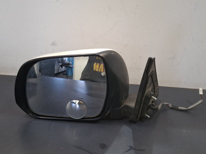 Aug 2007 to Jul 2010 - Toyota Kluger GSU40 GSU45 - Left Door Mirror - Non-Puddle Lamp Type, Colour Coded