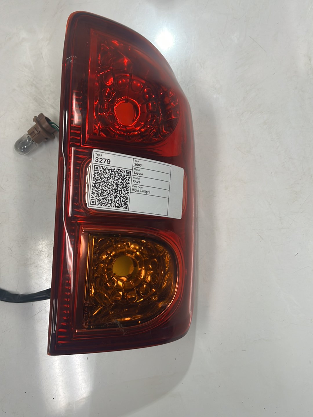 2003 Toyota RAV4 - Right Taillight