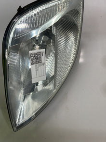 2004-2005 Ford Fiesta WP - Right Headlight