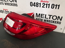 Feb 2014 to Oct 2015- Kia Sportage SL Si SLi Premium- Right Taillight- Body Mounted