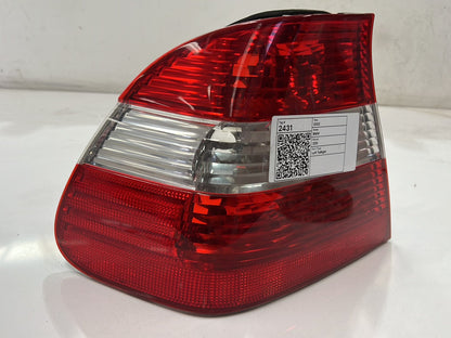 2001-2005 BMW 325i E46 - Left Taillight