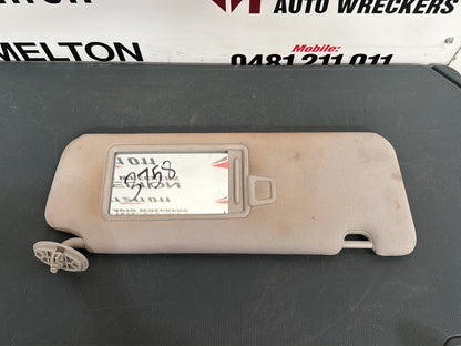 2015 Kia Sorento UM - Right Sun Visor