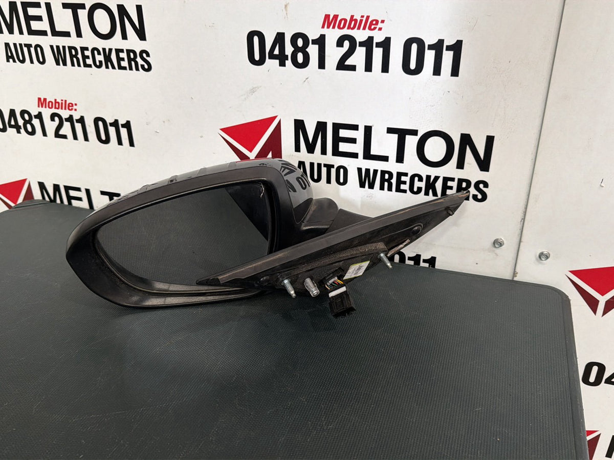 Oct 2013 to Oct 2015- Kia Optima TF- Left Door Mirror- Power Fold, Non-Blind Spot Monitor, Rectangle Plug, 8 Pin