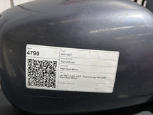 Jan 2001 to Apr 2007 - Toyota Kluger MCU28R - Right Door Mirror