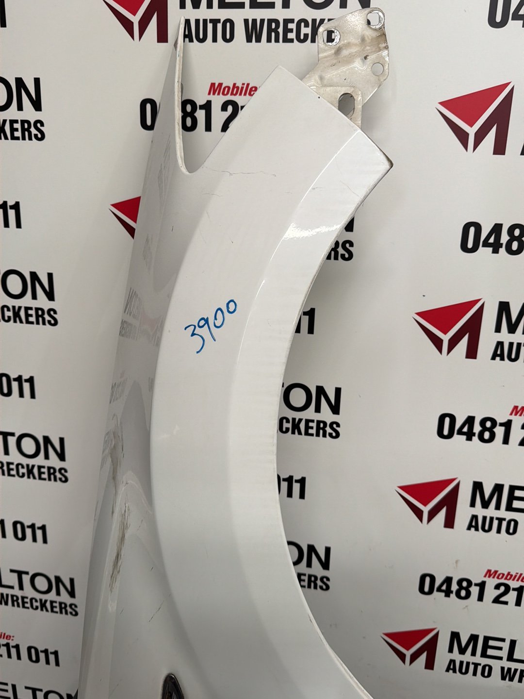 2012 Ford Mondeo MC - Right Front Guard