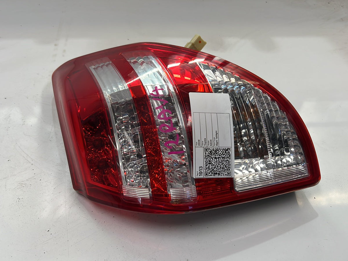 Right Taillight, 2006, Toyota, RAV4