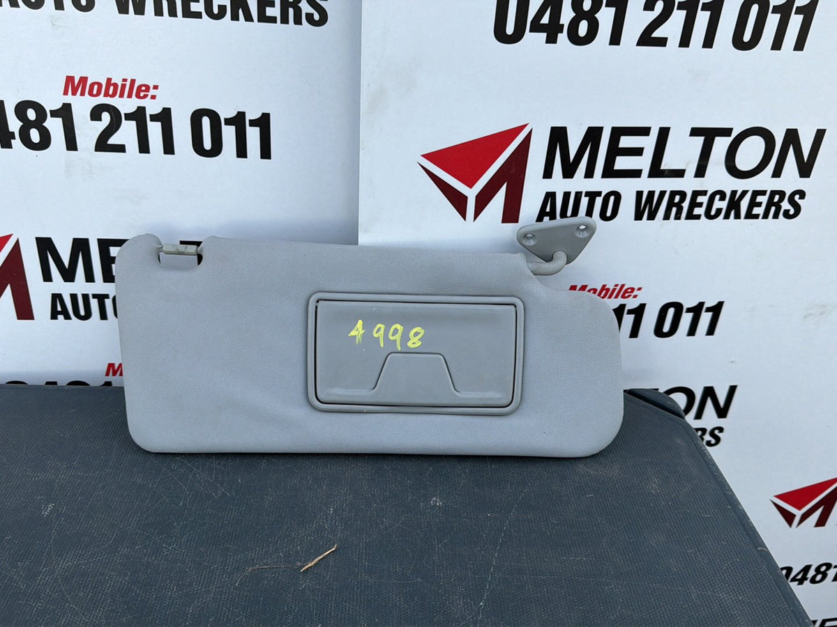 Nov 2006 to Sep 2009 - Mitsubishi Outlander ZG - Right Sun Visor