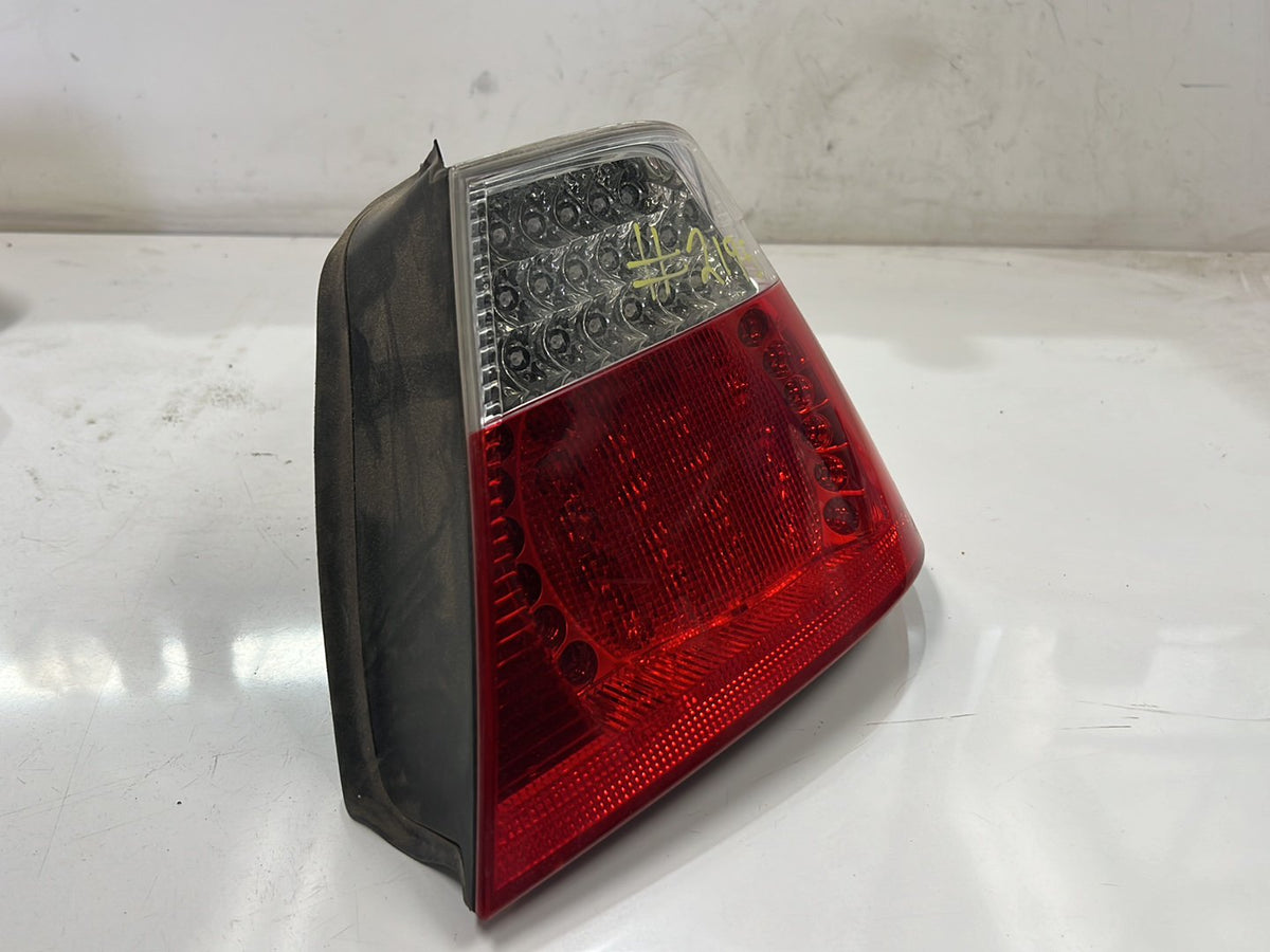 2003 BMW 325i E46- Right Taillight