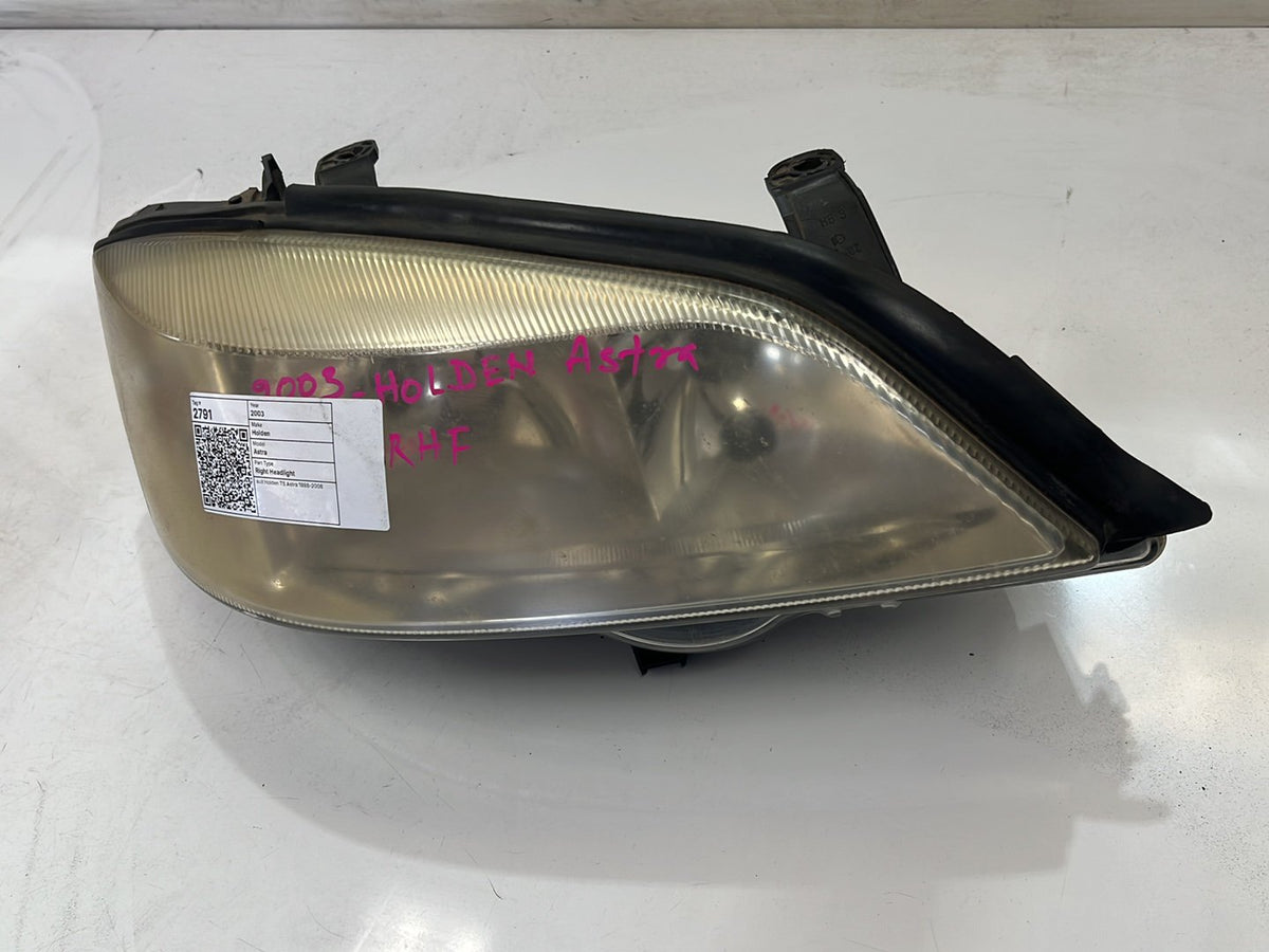 1998-2006 Holden Astra TS Convertible Right Headlight