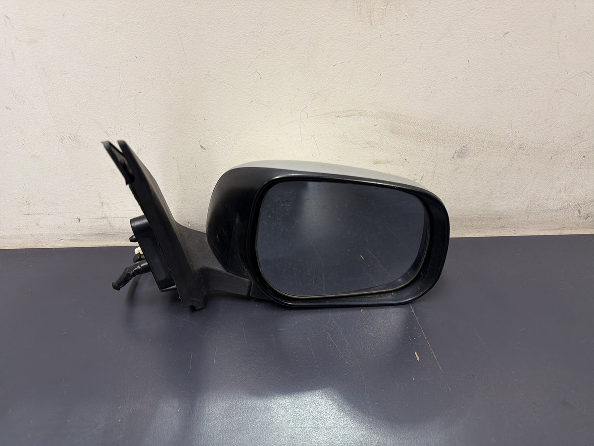 Oct 2008 to Nov 2012 - Toyota RAV4 ACA33 ACA38 - Right Door Mirror - Indicator, 5 Wire, 5 Pin