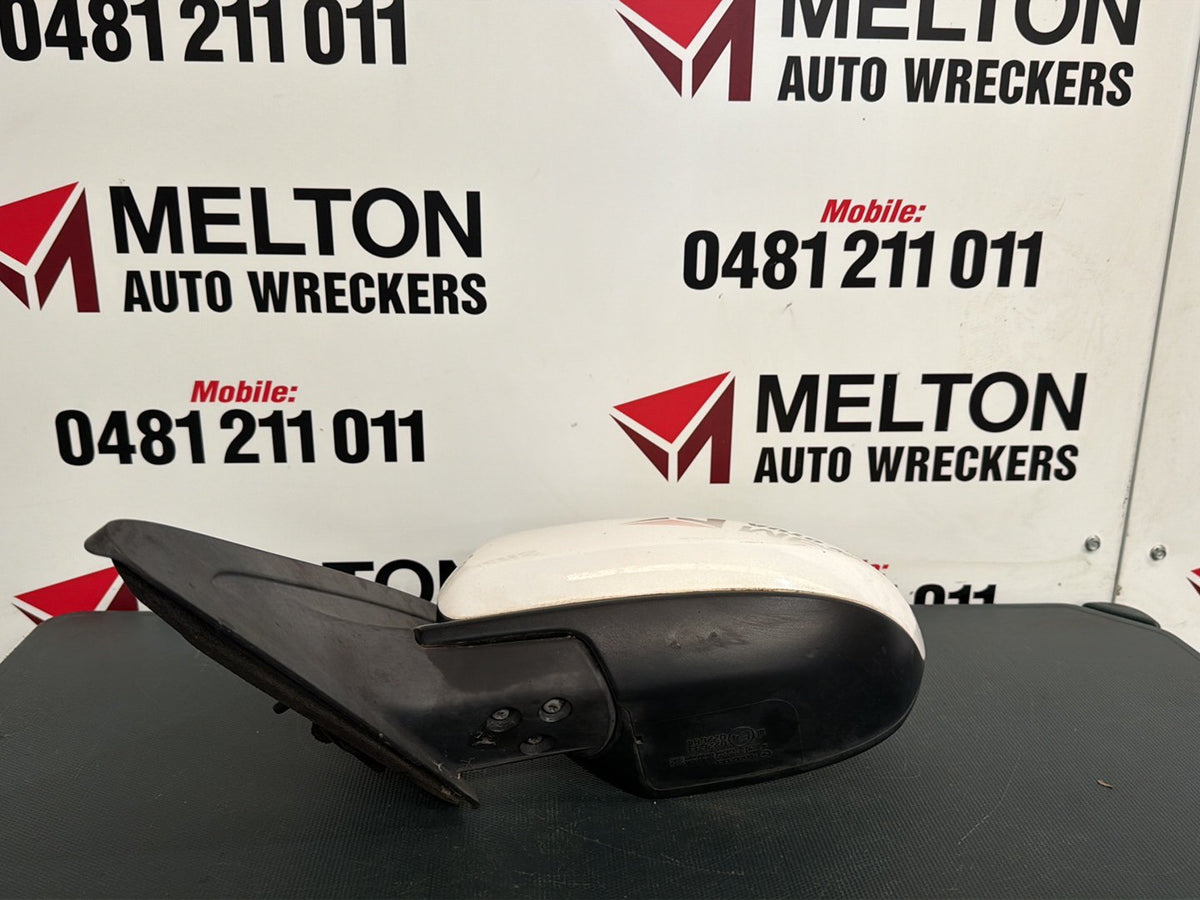 Apr 2009 to Oct 2013- Mazda Mazda3 BL- Left Door Mirror- Non-Power Fold, Non-Indicator