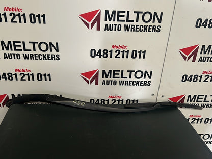 2019 Hyundai Kona OS Station Wagon Left Front Wiper Arm