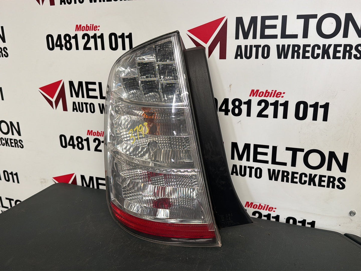 2004 Toyota Prius - Left Taillight