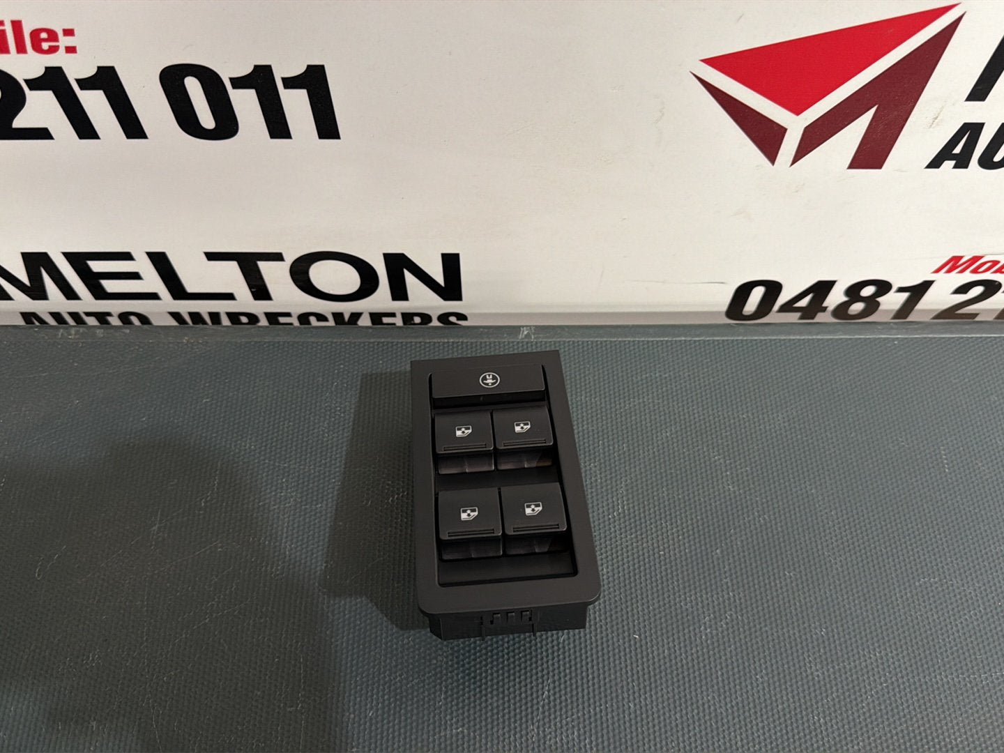 2004 Holden Commodore Master Power Window Switch