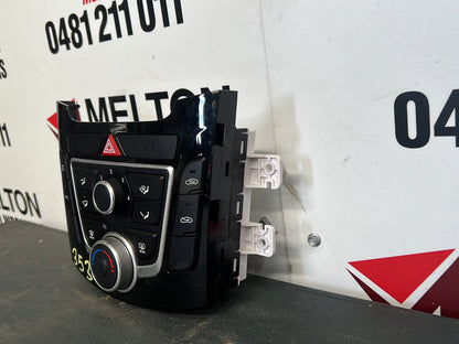 2013 Hyundai i30 GD - Heater Controls
