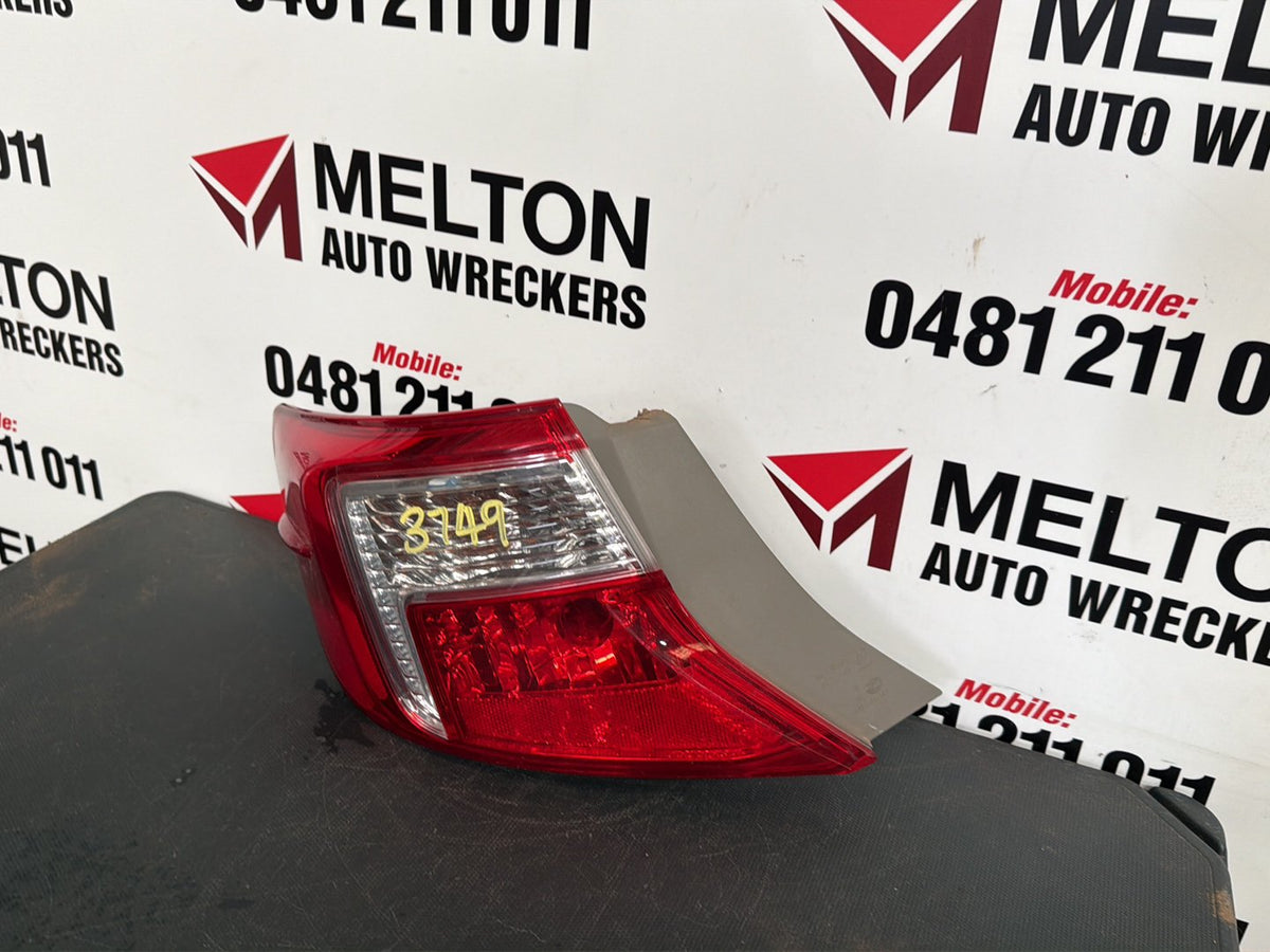 Nov 2011 to Mar 2015- Toyota Camry AVV50- Left Taillight- Body Mounted, Non Led Type