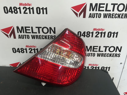 Aug 2002 to May 2006- Toyota Camry- Right Reverse Light- Sk36, Top/Bottom (Non Sportivo)