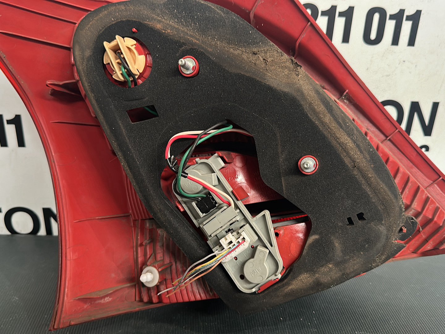 Oct 2005 to Aug 2008- Toyota Yaris NCP9# Hatchback Australia Only- Right Taillight- Lens# 52-143