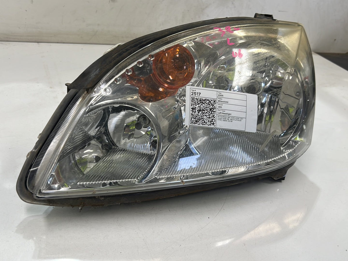 2005 Mitsubishi 380 - Left Headlight
