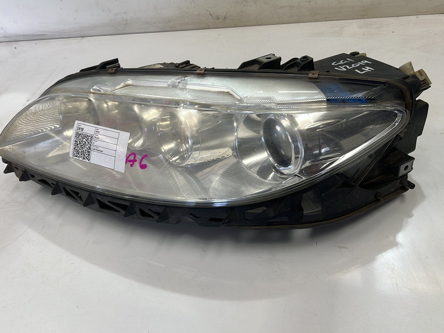 2003 Mazda 6 GG - Left Headlight