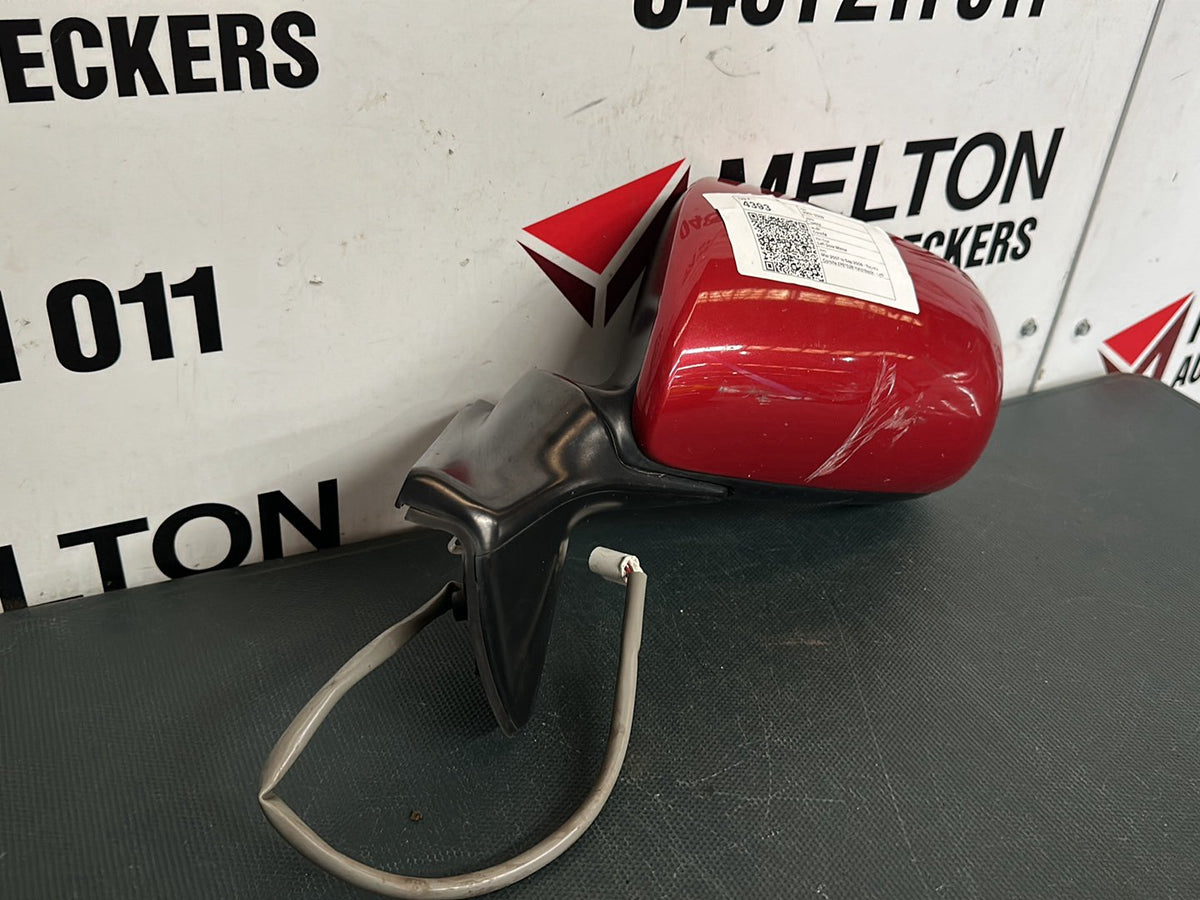 Mar 2007 to Sep 2009 - Toyota Corolla ZRE152R Hatchback - Left Door Mirror