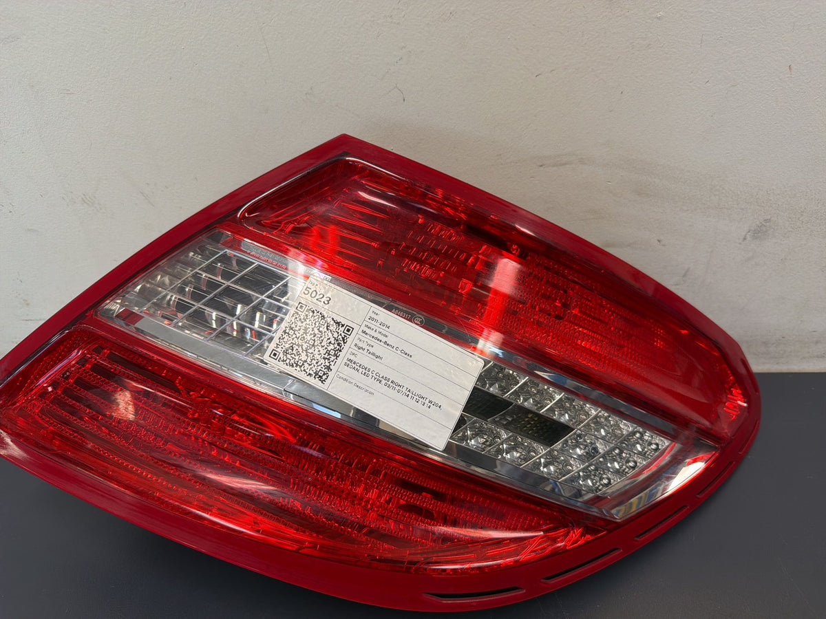 MERCEDES C CLASS RIGHT TAILLIGHT W204, SEDAN, LED TYPE, 03/11-07/14 11 12 13 14