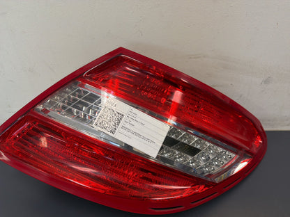 MERCEDES C CLASS RIGHT TAILLIGHT W204, SEDAN, LED TYPE, 03/11-07/14 11 12 13 14