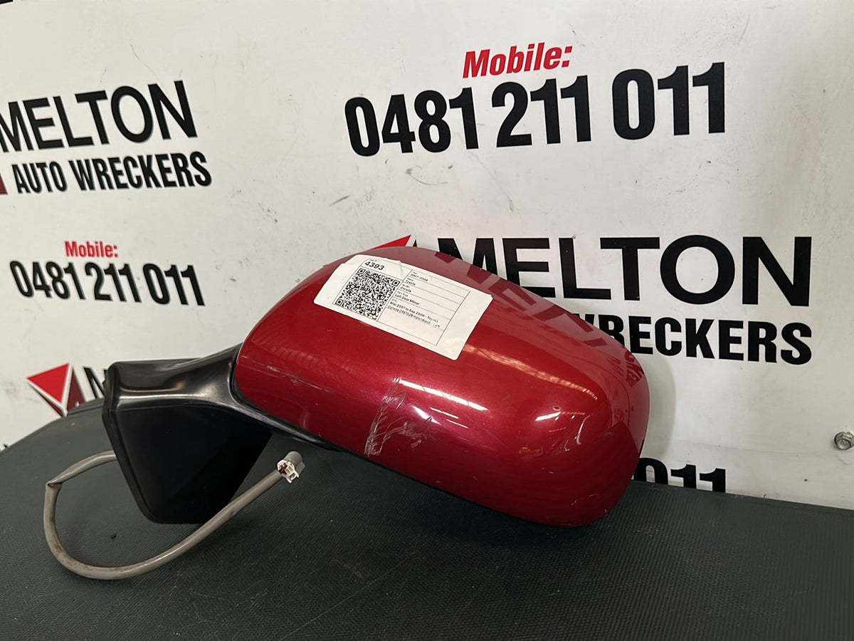 Mar 2007 to Sep 2009 - Toyota Corolla ZRE152R Hatchback - Left Door Mirror