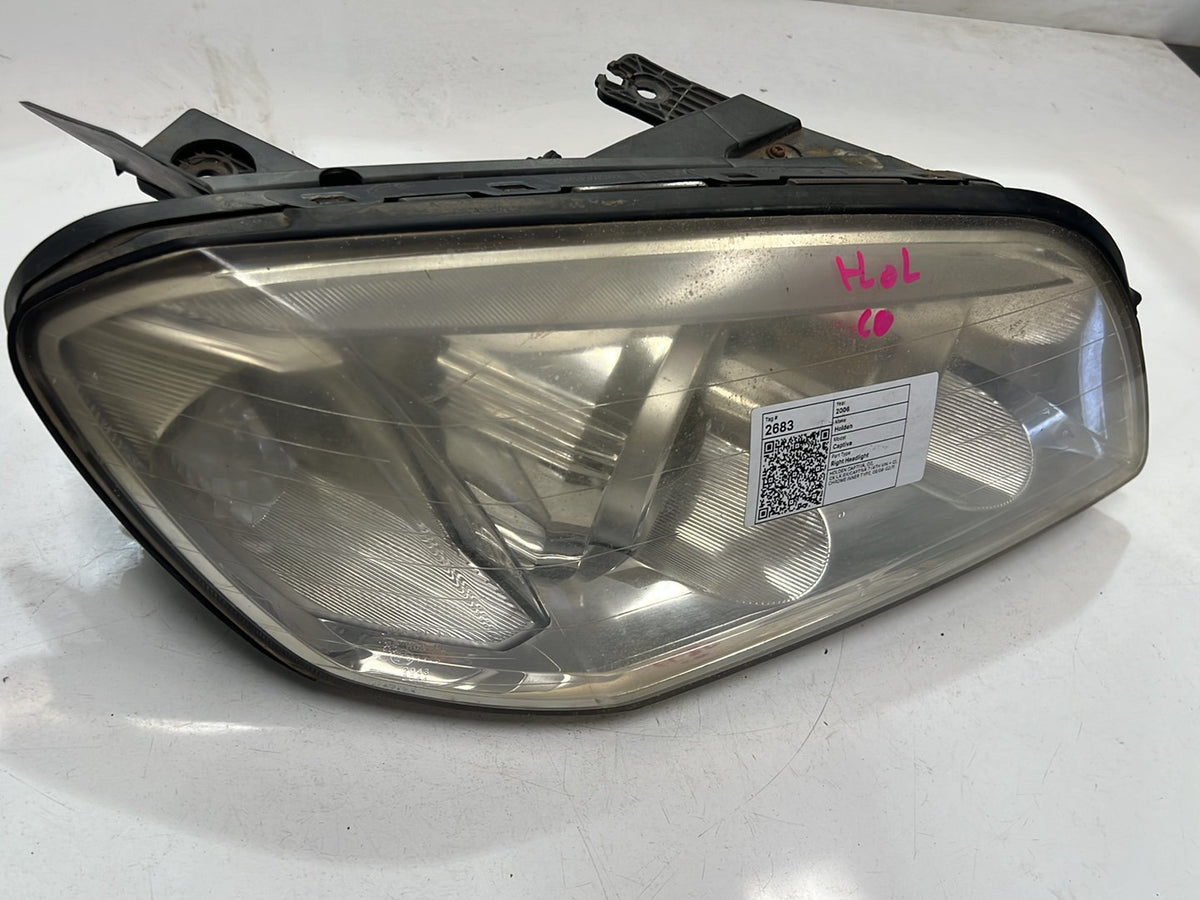 2006 Holden Captiva CG - Right Headlight
