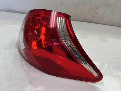 2006 Toyota RAV4 - Right Taillight