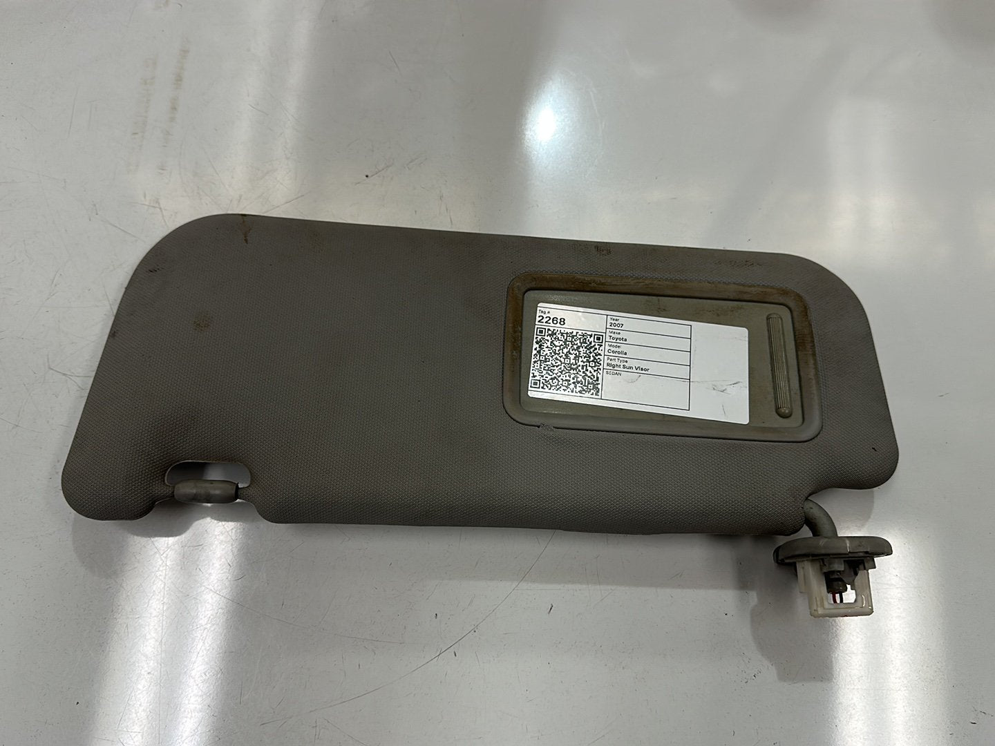 2007 Toyota Corolla E150 - Right Sun Visor