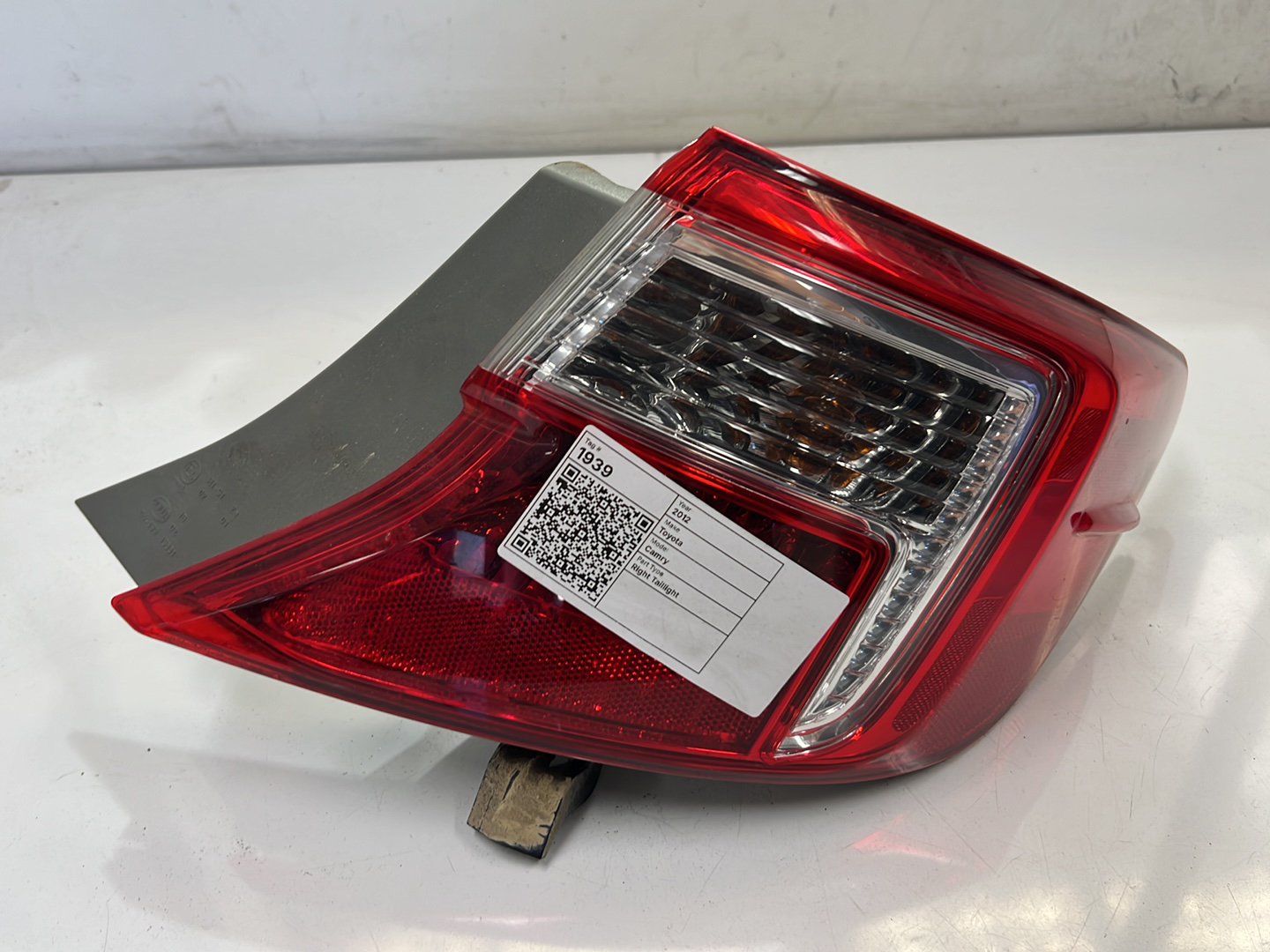 Nov 2011 to Mar 2015 - Toyota Camry ASV50 - Right Taillight - Body Mounted, Non Led Type