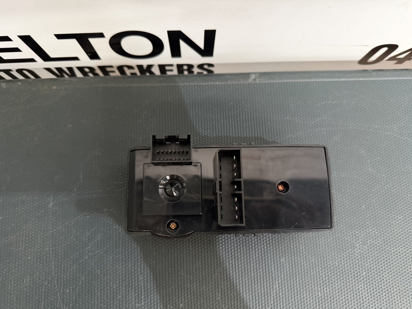 2006-2013 Holden Commodore VE Sedan Master Power Window Switch