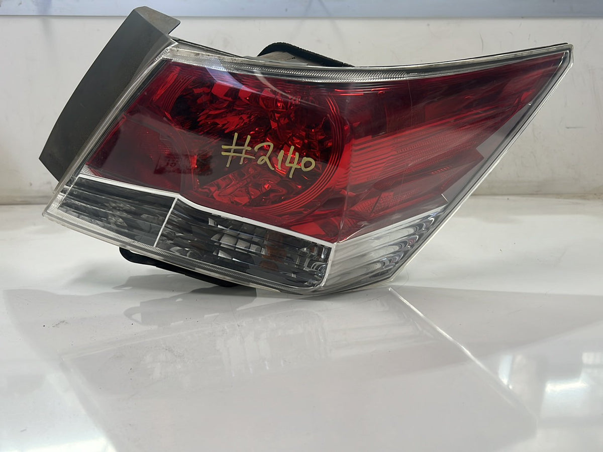 2009 Honda Accord CP - Right Taillight